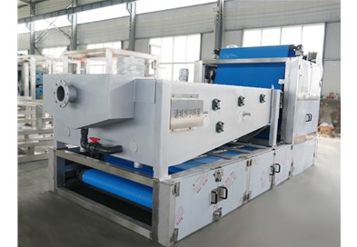 帶式濃縮脫水一體機(jī)集成化設(shè)計(jì)，節(jié)省空間與成本!