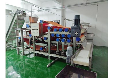 博宇帶式壓榨機多項實用優(yōu)勢，適配多行業(yè)固液分離